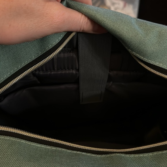 Backpack - Picture 3 of 4